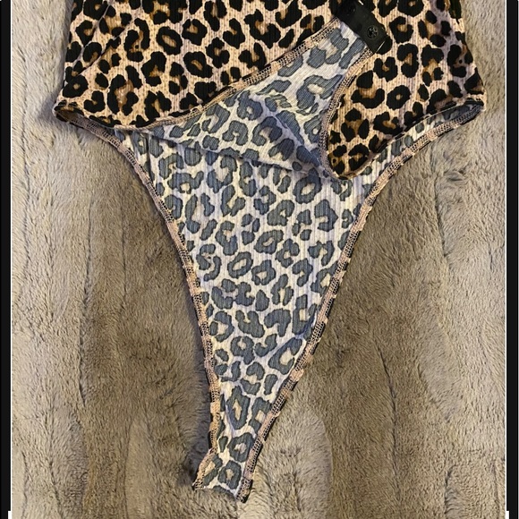 Signify - Bodysuit - Picture 6 of 9